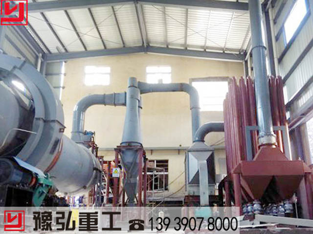 節(jié)能高產(chǎn)焙燒窯設(shè)備室內(nèi)生產(chǎn)線作業(yè)現(xiàn)場(chǎng)